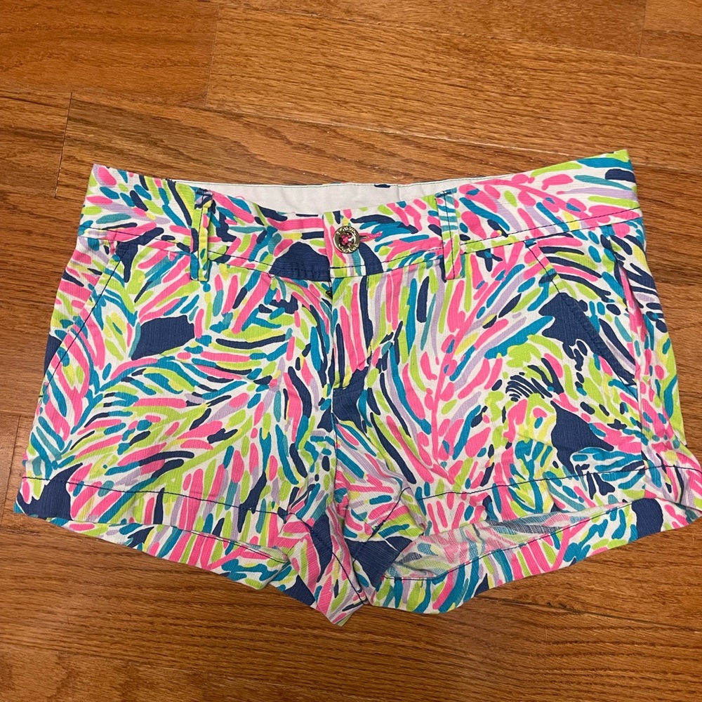 Size 4 Lilly Pulitzer shorts. VGUC.